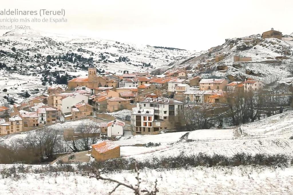 Coqueto En * Valdelinares (Aragon)